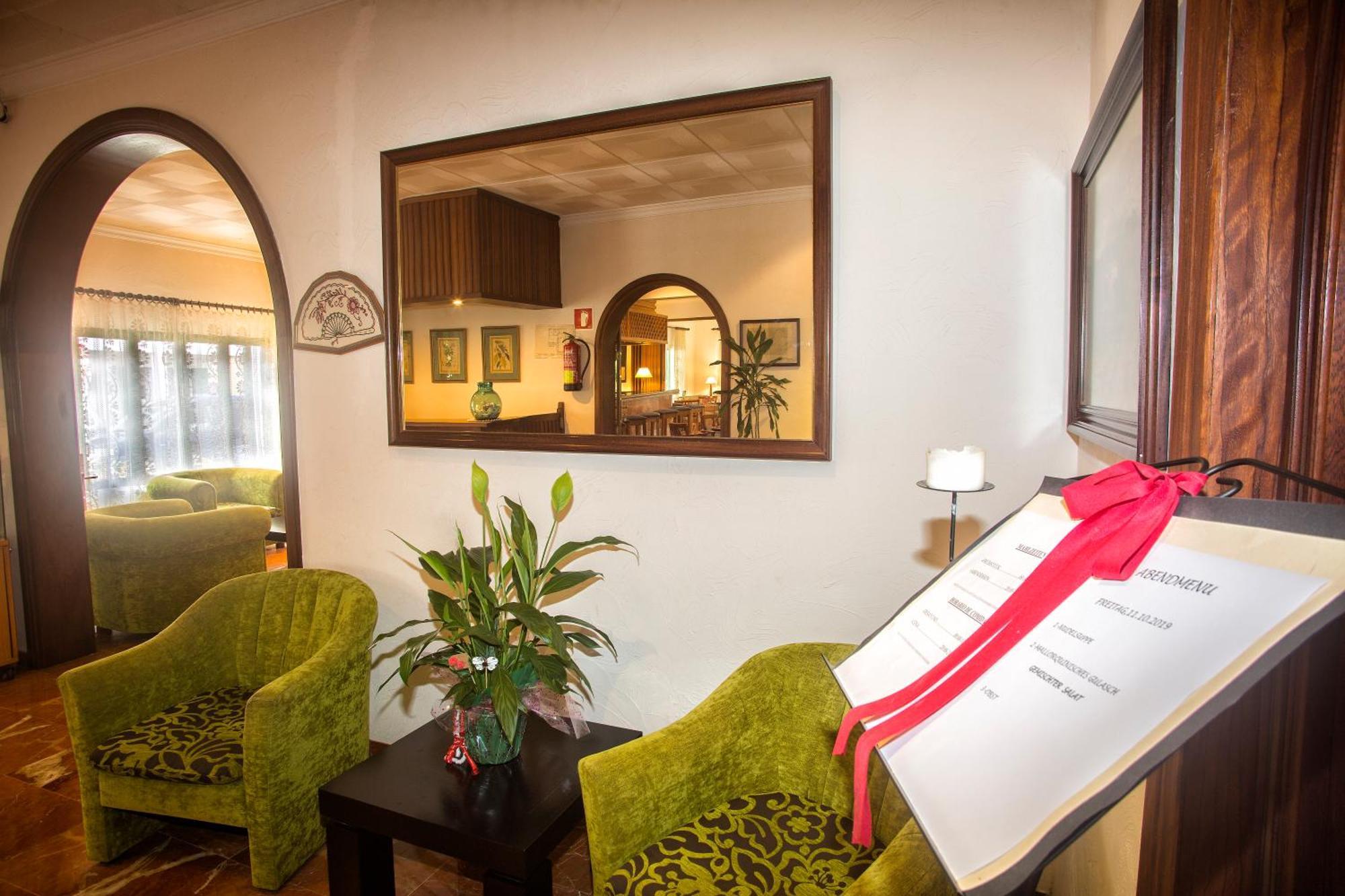 Hotel Martorell By Mhr Colonia de Sant Jordi Exteriör bild