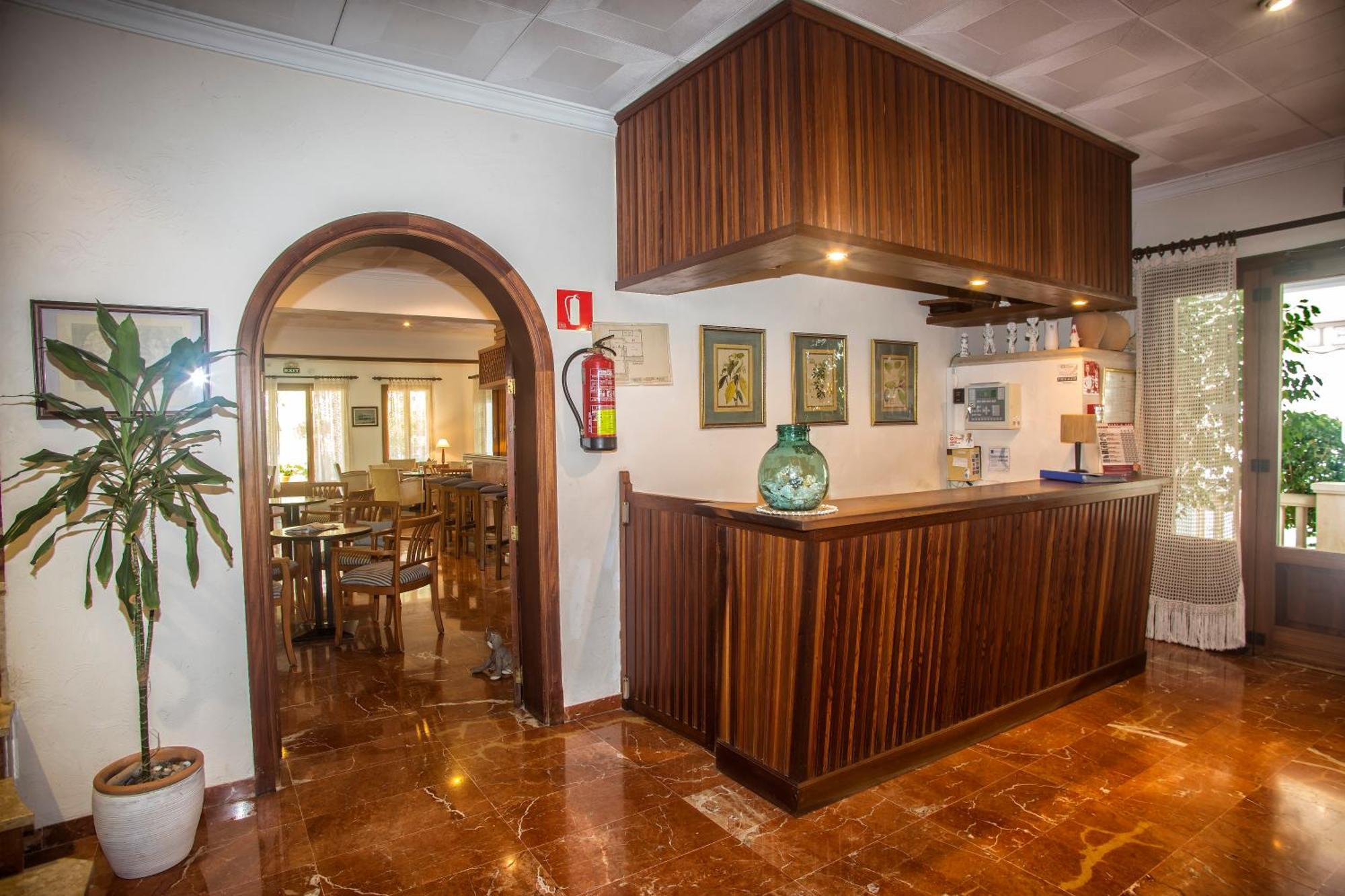 Hotel Martorell By Mhr Colonia de Sant Jordi Exteriör bild