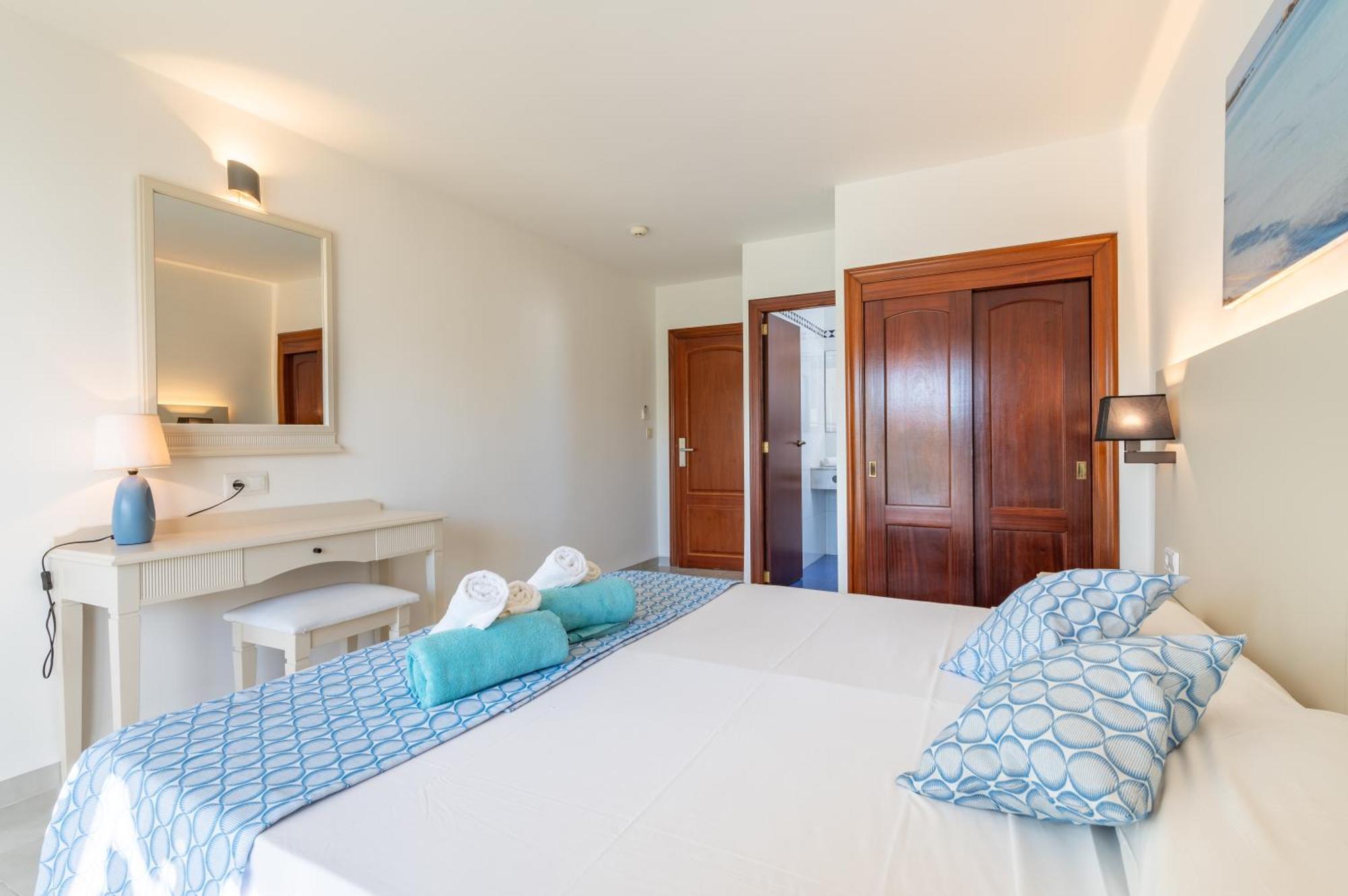 Hotel Martorell By Mhr Colonia de Sant Jordi Exteriör bild