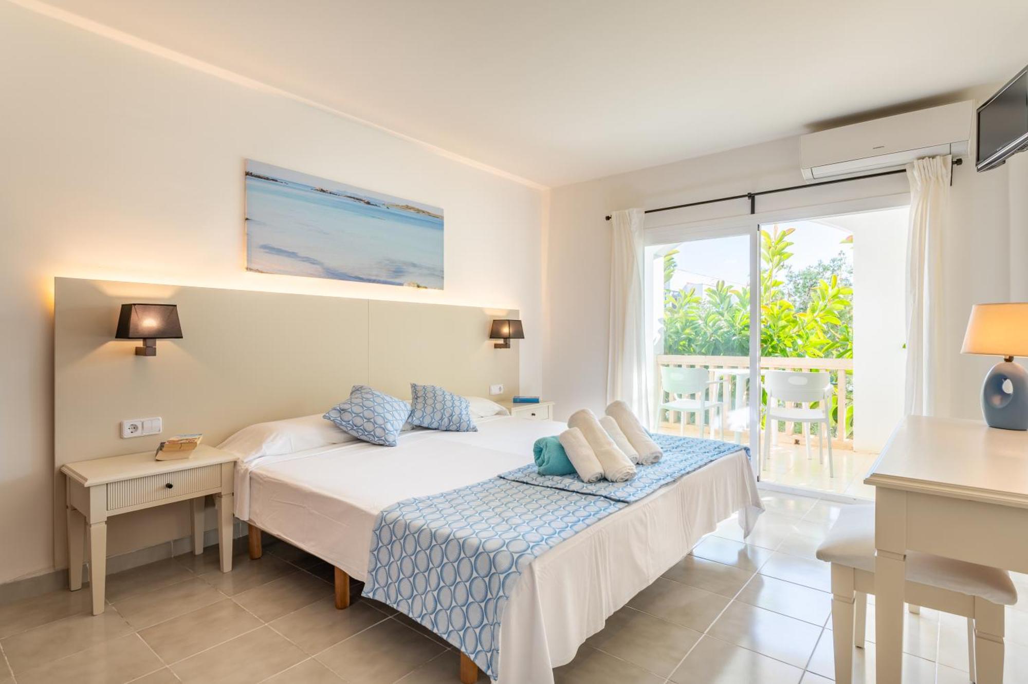 Hotel Martorell By Mhr Colonia de Sant Jordi Exteriör bild