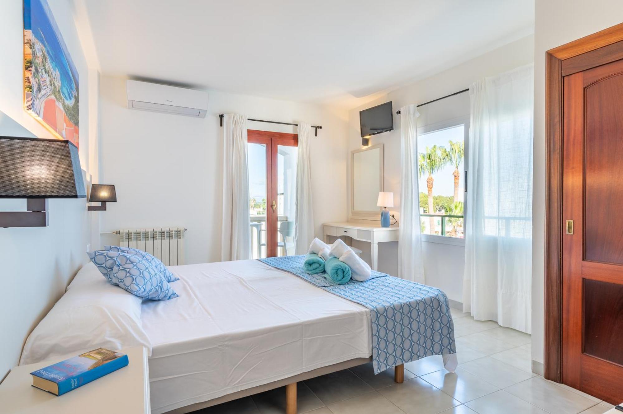 Hotel Martorell By Mhr Colonia de Sant Jordi Exteriör bild